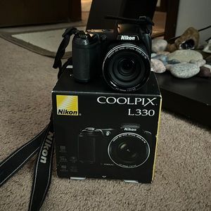 Nikon Coolpix L330
